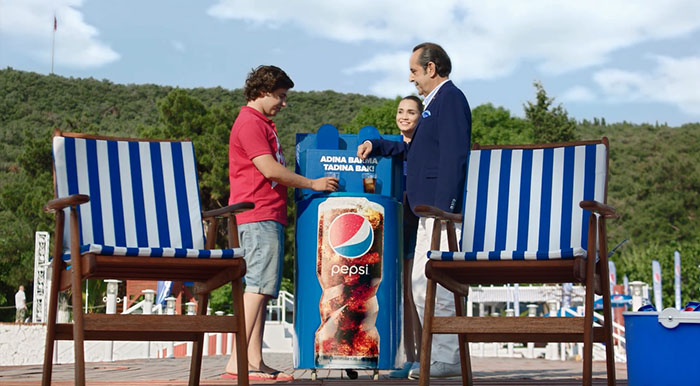 Pepsi “Kör Tadım Testi”ni Türk tüketicilerle buluşturuyor